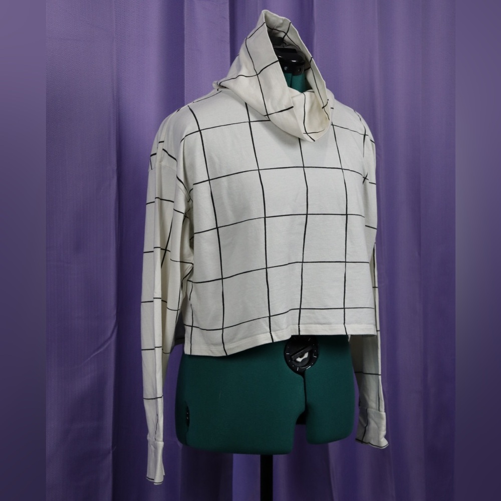 H&M Oversized Cropped Longsleeve Shirt